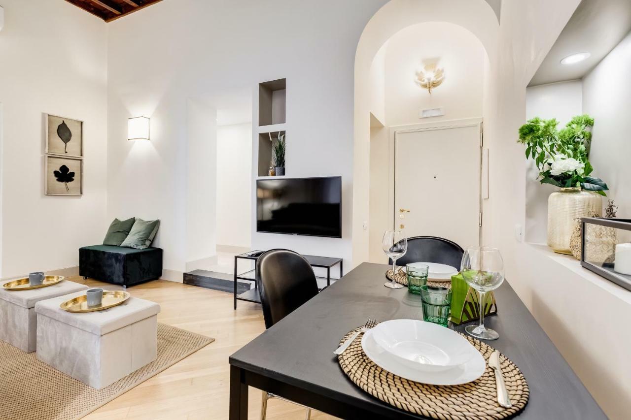 Апартаменты Trevi Chic House Рим Экстерьер фото