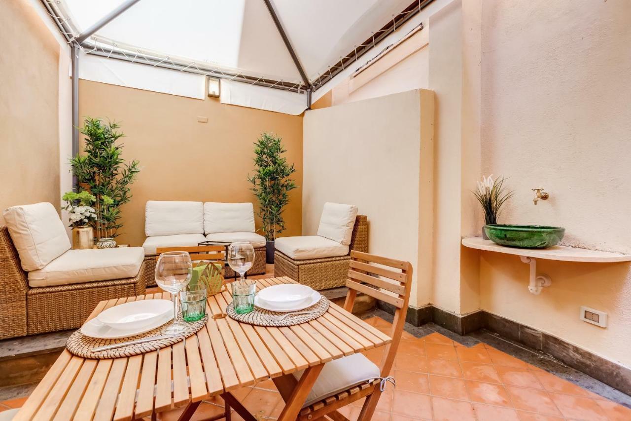 Апартаменты Trevi Chic House Рим Экстерьер фото