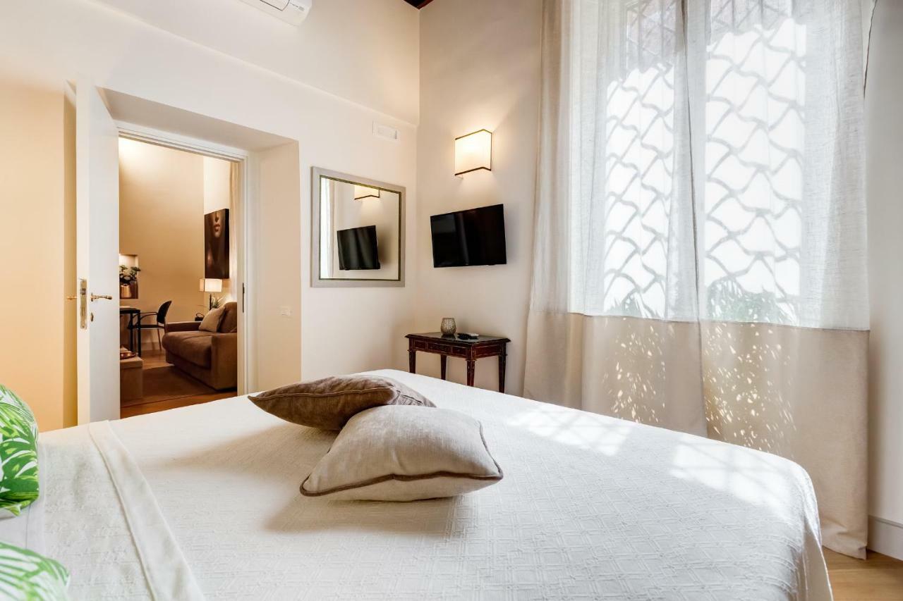 Апартаменты Trevi Chic House Рим Экстерьер фото
